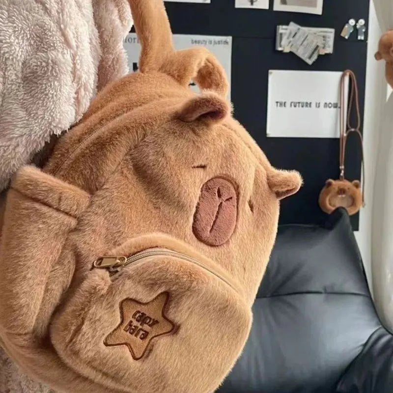Mochila de pelúcia Capivara para mulheres, versátil, divertida, com estampa de desenho animado